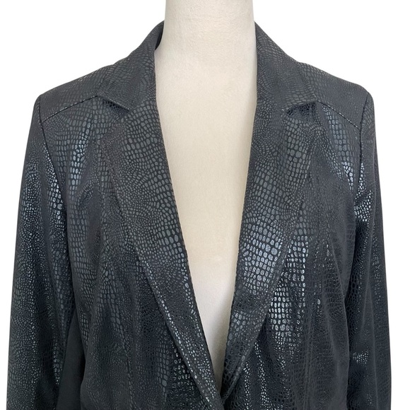 Chico’s Animal Print Black Textured Cropped Women's Blazer Size 1 (M) - Picture 5 of 9